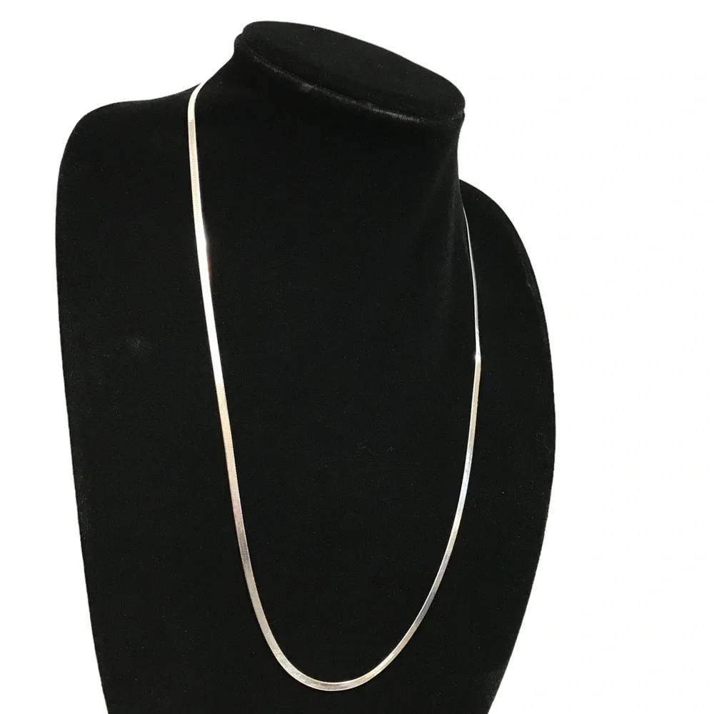 Sterling Silver .925 Vintage Herringbone Chain Made in Italy 26” - Picture 2 of 6